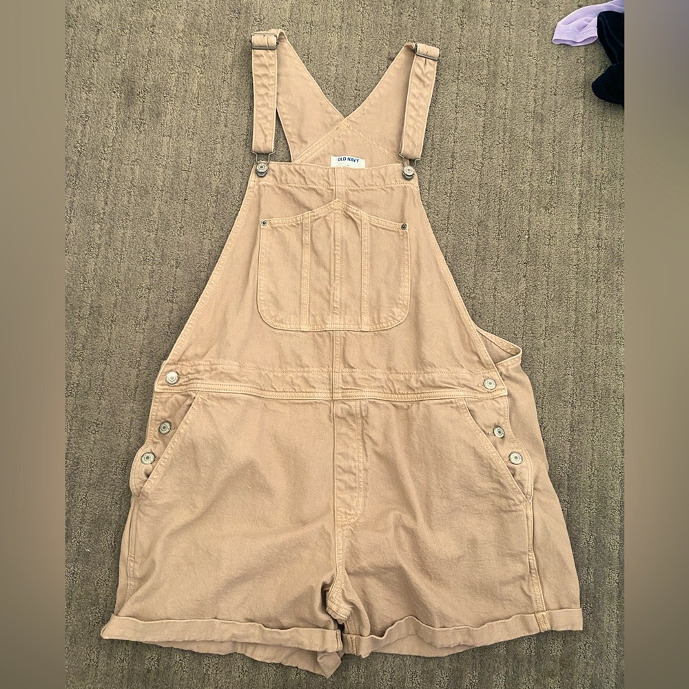Brown overall shorts